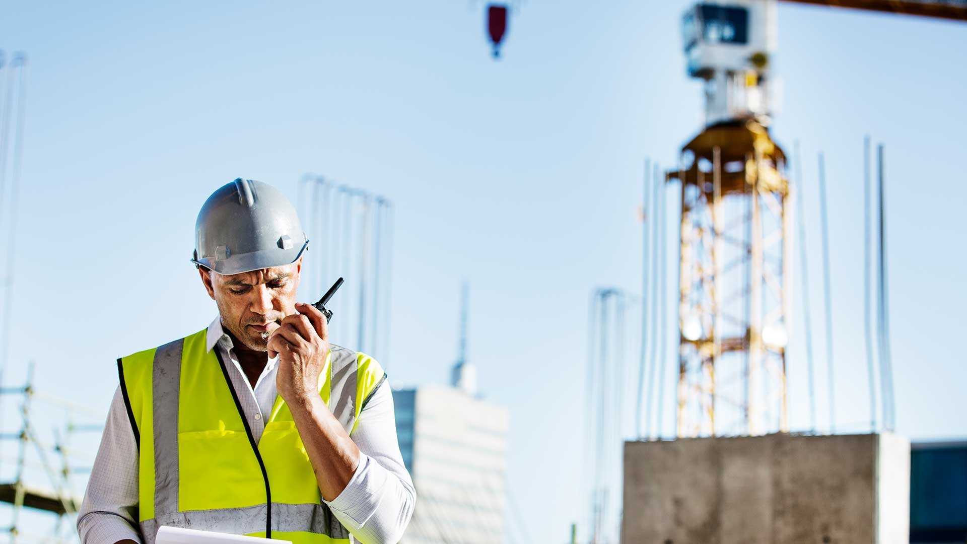 using-radio-on-construction-jobsite