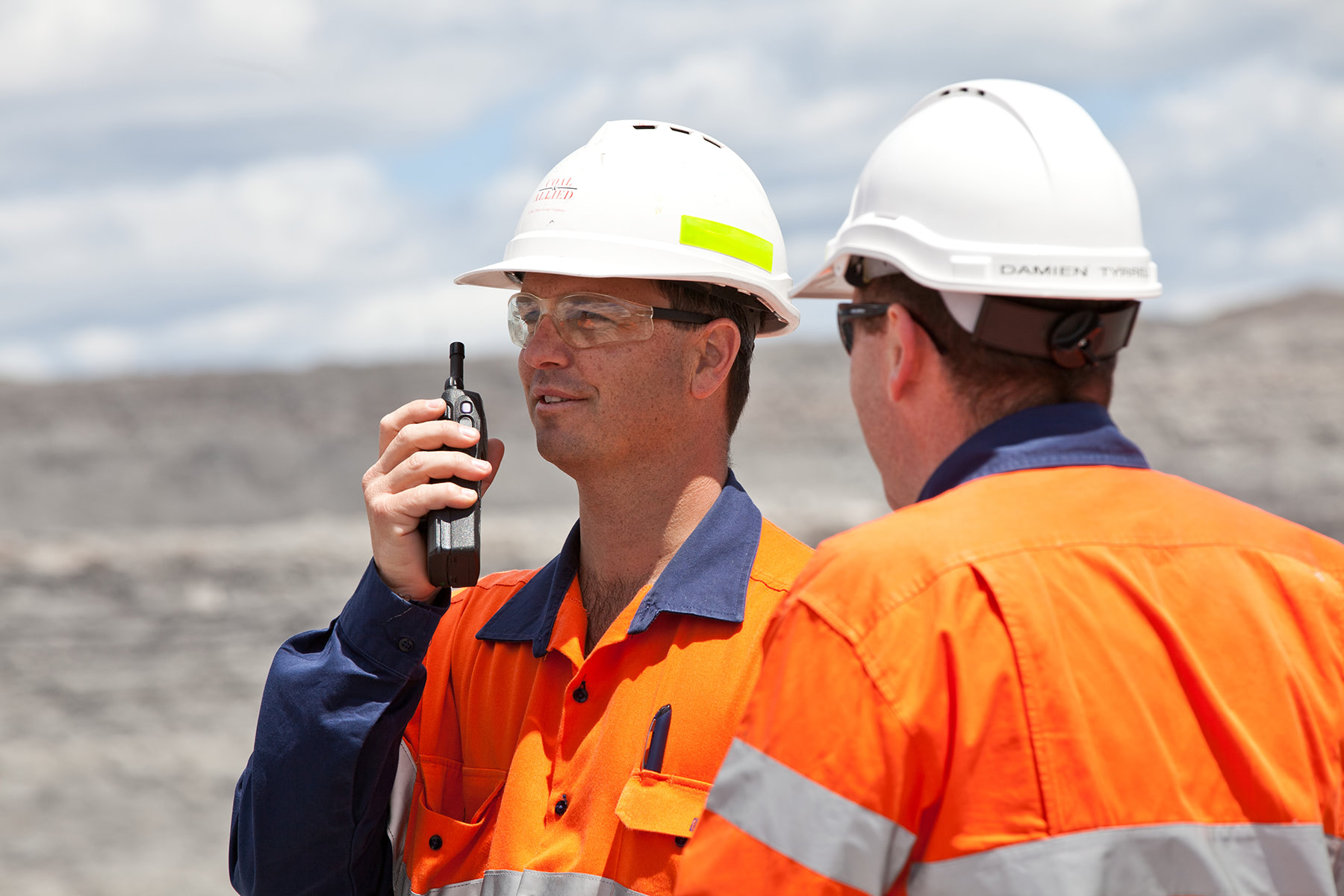 2-way-radios-jobsite-construction